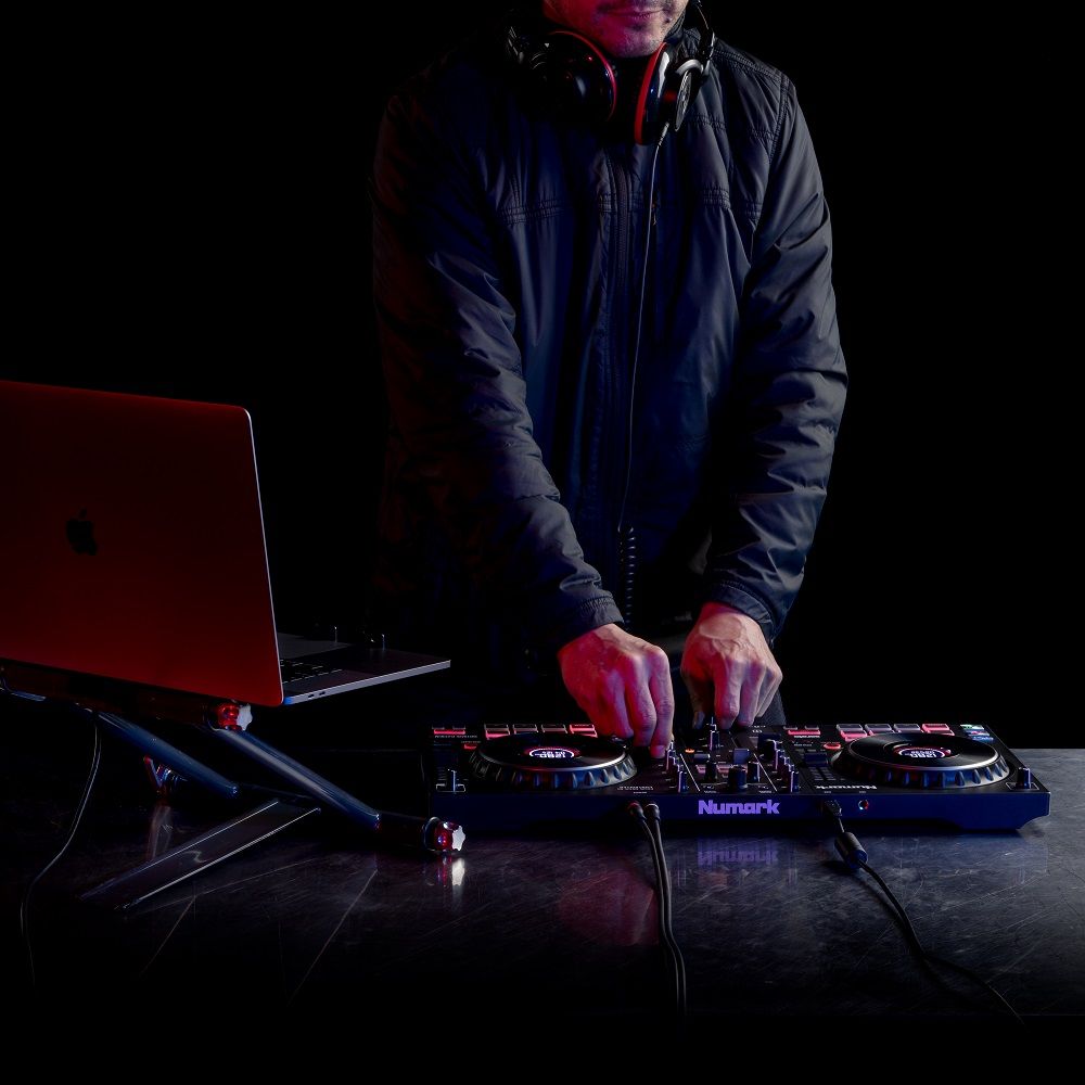 Dj конртроллер Numark MixTrack Platinum FX